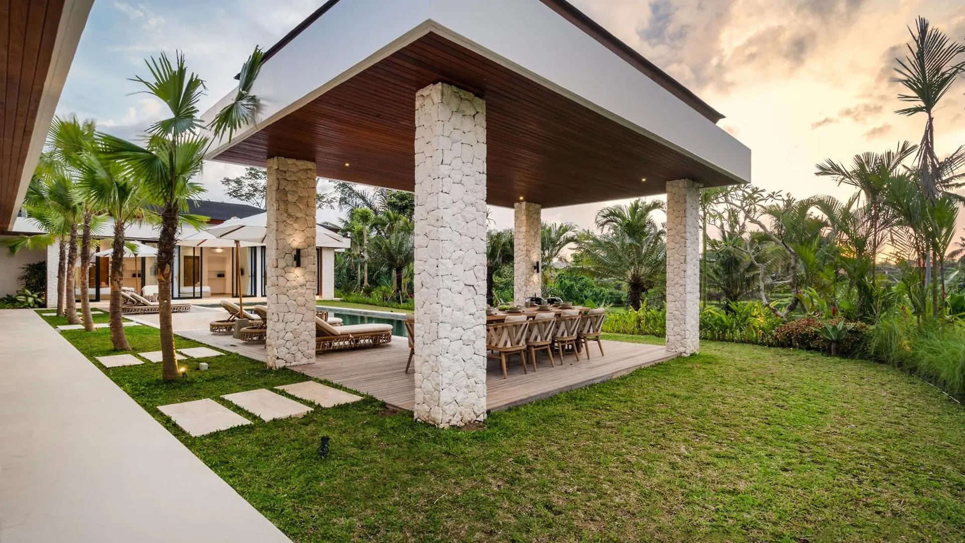 Villa Leonard By Balisuperhost Ubud  Indonesia